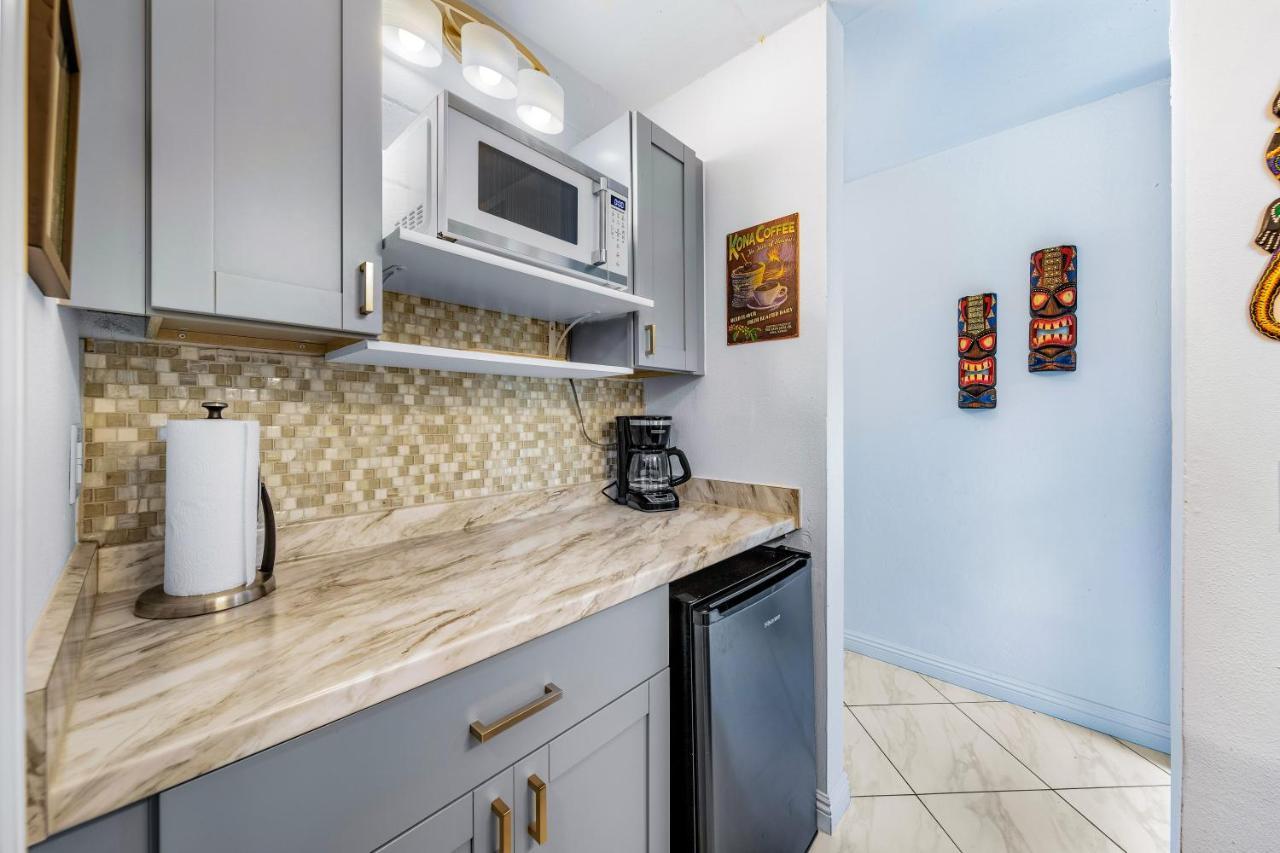 Downtown Hawaiian Theme Condo With Hot Tub, Pool & Beach - Kona Islander Inn Kailua-Kona Dış mekan fotoğraf