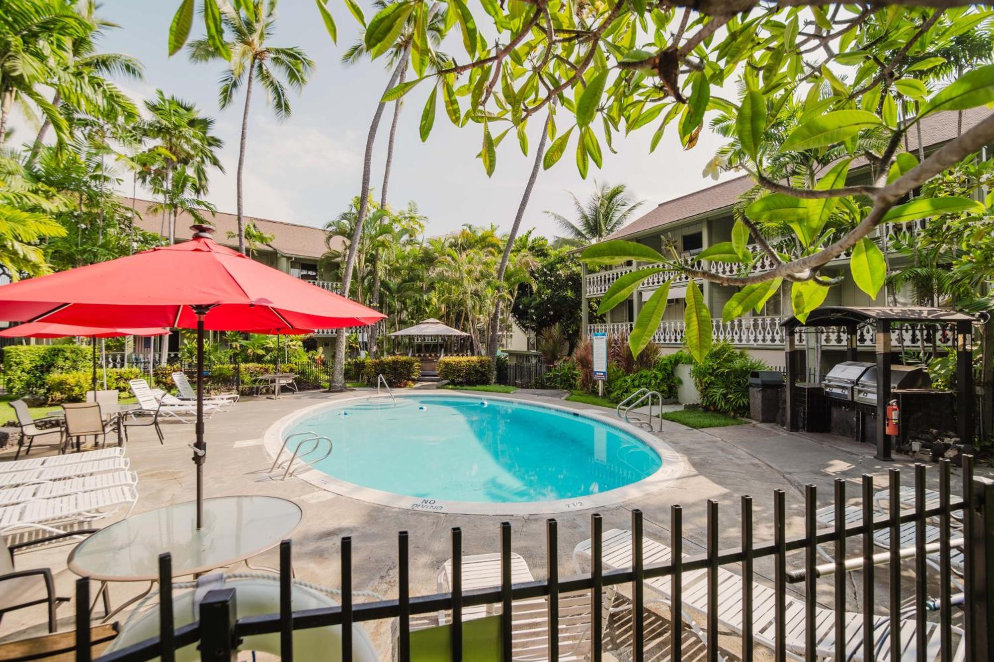 Downtown Hawaiian Theme Condo With Hot Tub, Pool & Beach - Kona Islander Inn Kailua-Kona Dış mekan fotoğraf