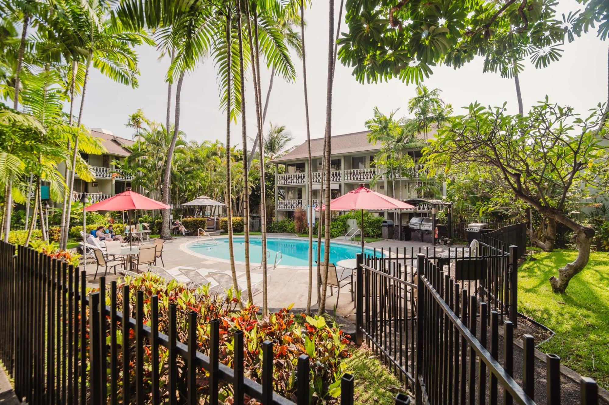 Downtown Hawaiian Theme Condo With Hot Tub, Pool & Beach - Kona Islander Inn Kailua-Kona Dış mekan fotoğraf